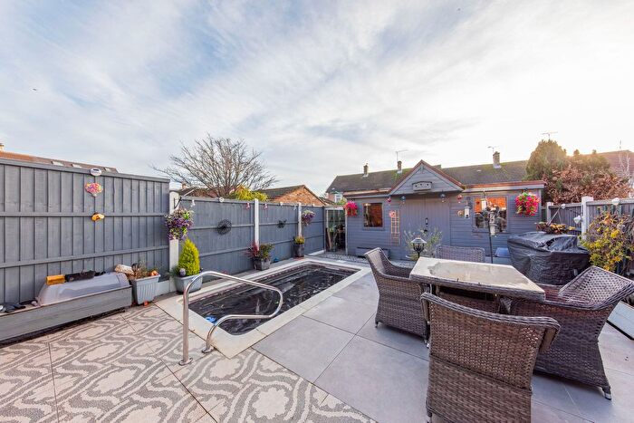 2 Bedroom End Of Terrace House To Rent In Dawlish Road, Leyton, E10