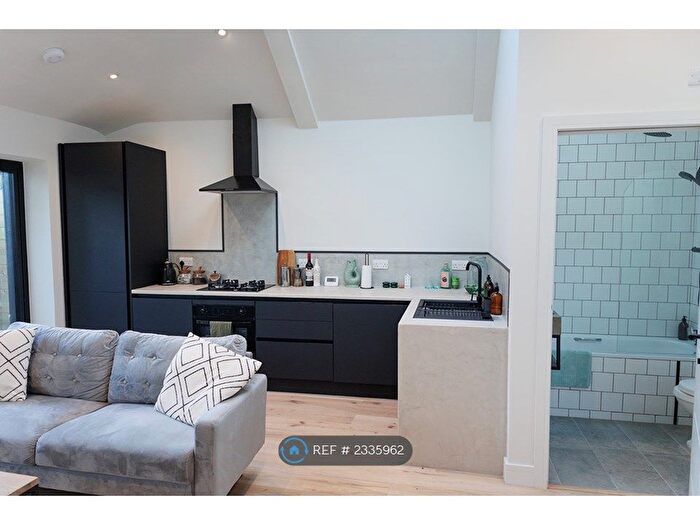 1 Bedroom Detached House To Rent In Homewood Road, Langton Green, TN3