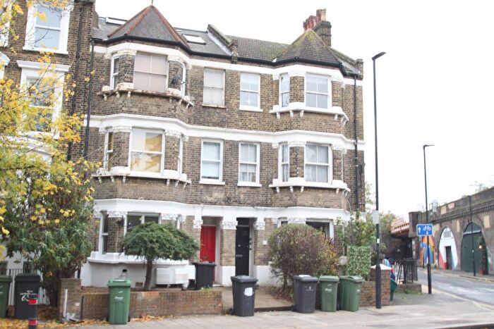 2 Bedroom Property To Rent In Gresham Road, Brixton, SW9