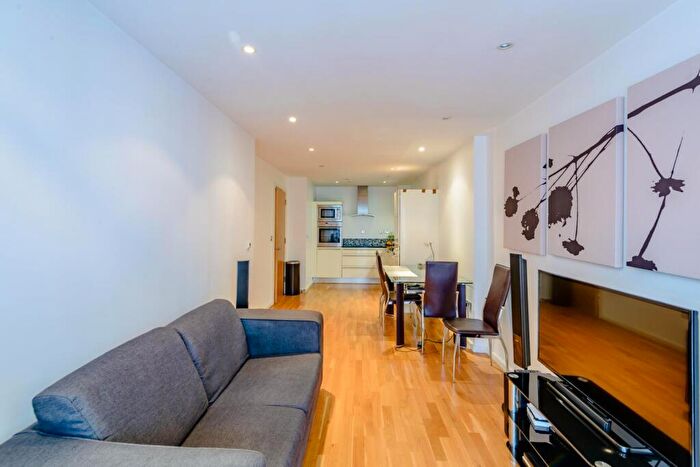 2 Bedroom Flat To Rent In Ability Place, South Quay, E14