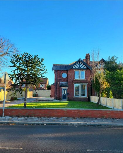 4 Bedroom Semi-Detached House To Rent In Pinfold Lane, Mickletown Methley, Leeds, LS26