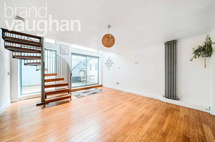 2 Bedroom House To Rent In Holland Mews, Hove, East Sussex, BN3