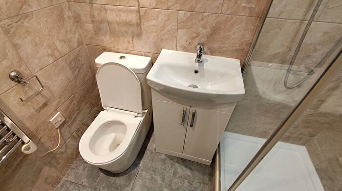 2 Bedroom Flat To Rent In Cyril Street, Abington, Northampton, NN1