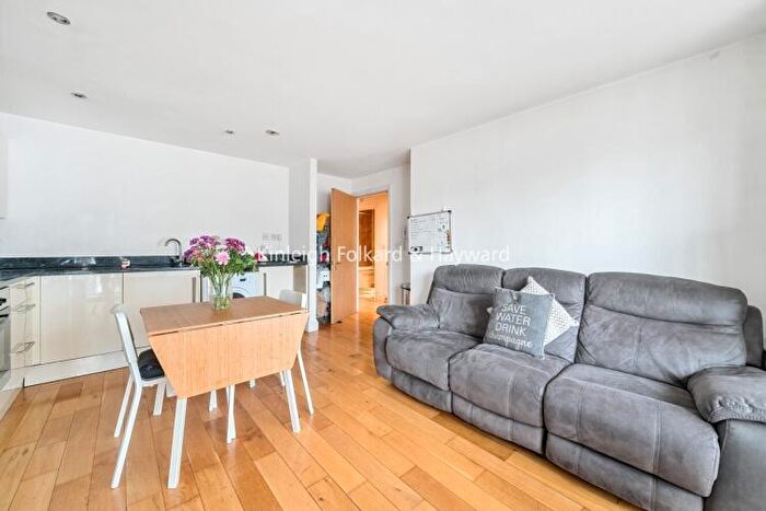 2 Bedroom Apartment To Rent In Dartmouth Road London, SE26