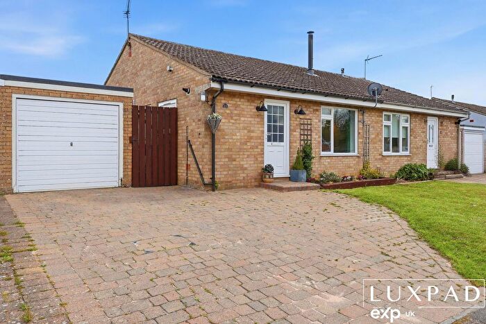 4 Bedroom Semi-Detached Bungalow For Sale In Windings Road, Elmsett, IP7