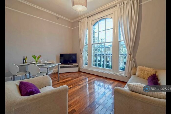 3 Bedroom Flat To Rent In Camden Road, London, NW1