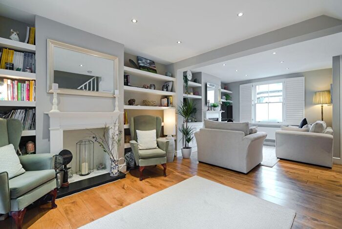 3 Bedroom Terraced House For Sale In Ballantine Street, Wandsworth, SW18