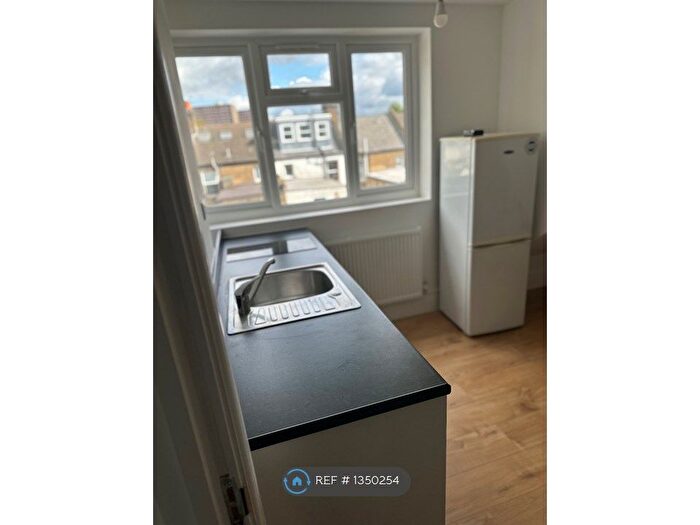 Studio To Rent In Ashmore Road, London, W9