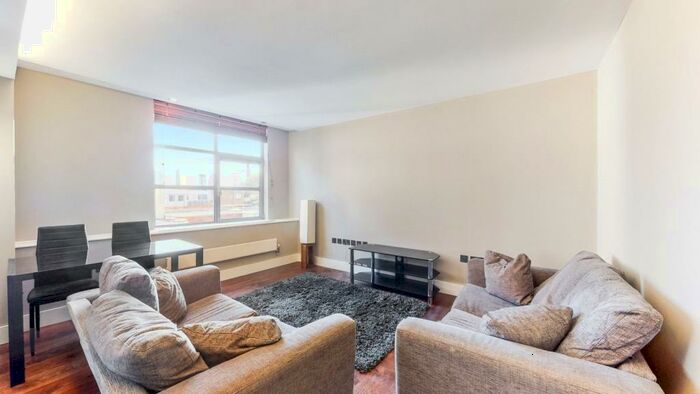 2 Bedroom Penthouse To Rent In St John's Place, EC1M