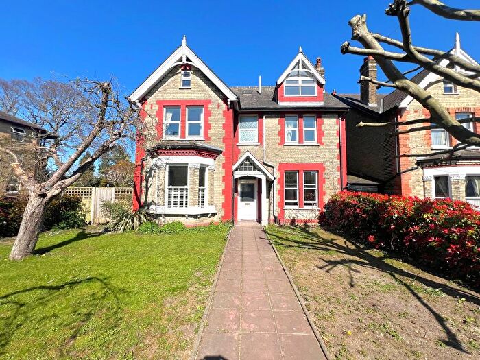 1 Bedroom Flat To Rent In Bedford Hill, Balham, SW12