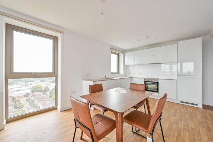 2 Bedroom Flat To Rent In Apex Gardens, , Tottenham, London, N15