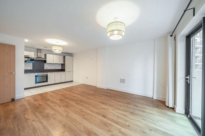 2 Bedroom Flat To Rent In Albatross Way, Fairmont House Albatross Way, SE16
