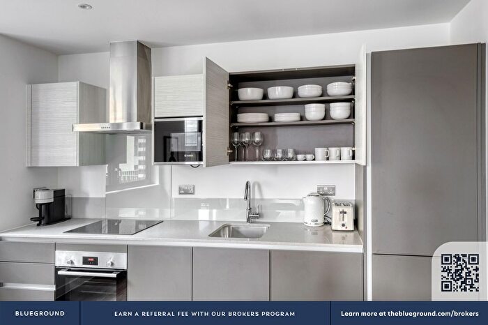 2 Bedroom Flat To Rent In Walthamstow, E17