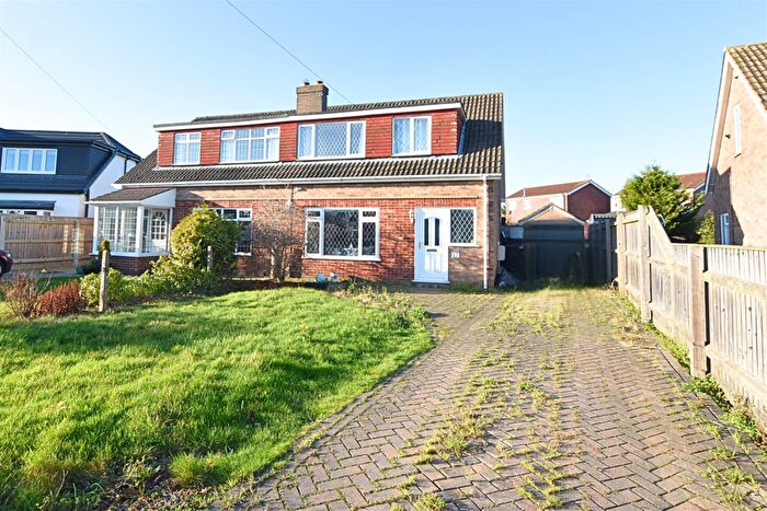 3 Bedroom Semi Detached House For Sale In Fillingham Crescent, Cleethorpes, DN35