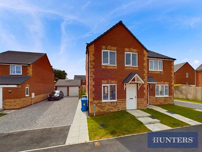 3 Bedroom Semi Detached House For Sale In Guildford Crescent, Bridlington, YO16