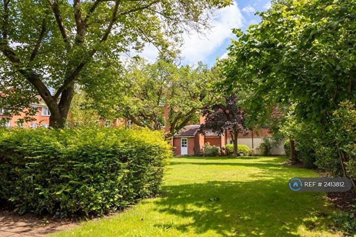 1 Bedroom Flat To Rent In Milward Court, Reading, RG2