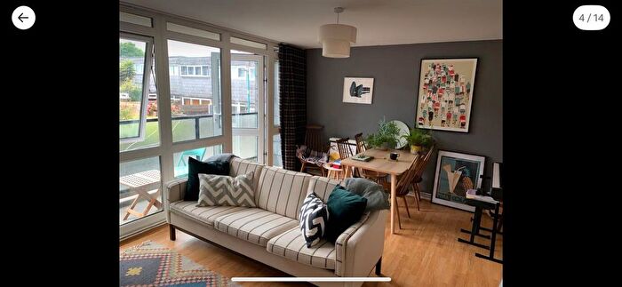 2 Bedroom Flat For Sale In Glanville Road, Brixton, SW2