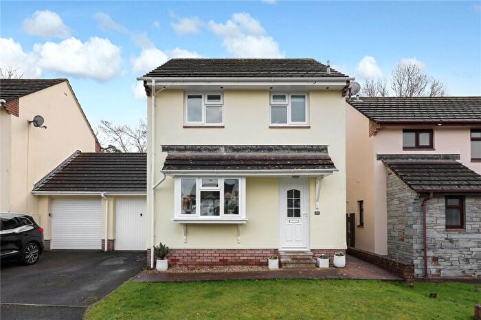 3 Bedroom Link Detached House For Sale In Magnolia Close, Barnstaple, Devon, EX32