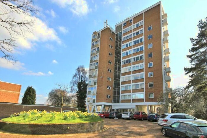 2 Bedroom Flat To Rent In Woking, GU22