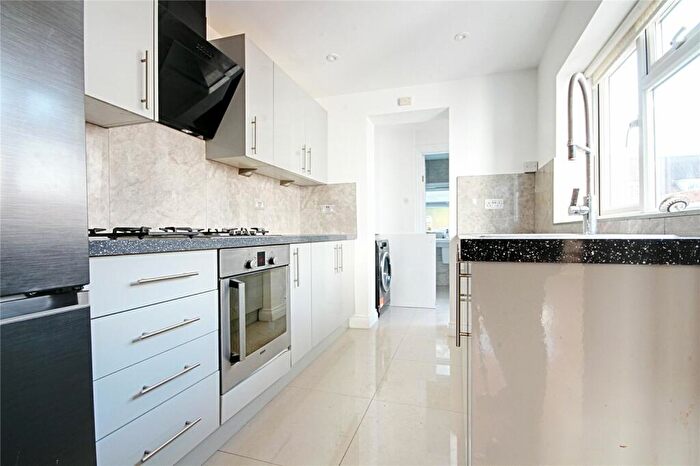 2 Bedroom End Of Terrace House To Rent In King Edwards Road, Enfield, EN3