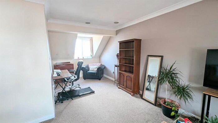 2 Bedroom Apartment To Rent In Ainsley Road, Crookes, Sheffield, S10