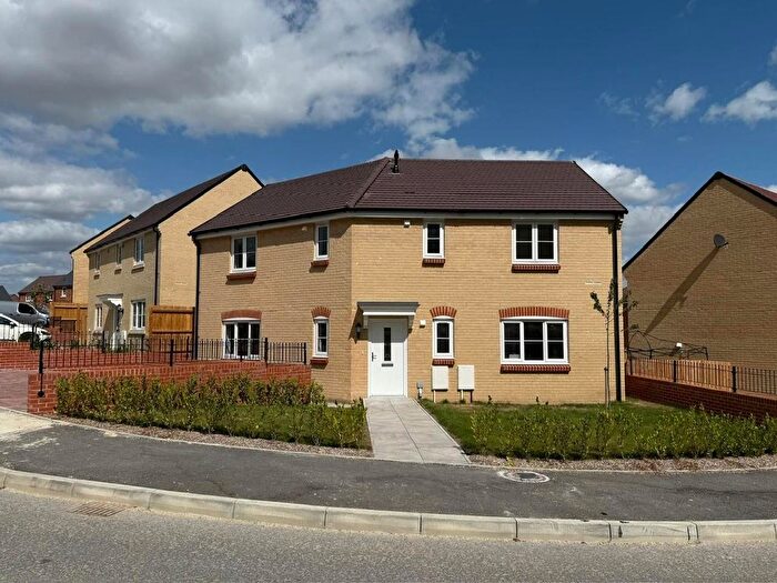 4 Bedroom Detached House For Sale In Markham Avenue, Weymouth, DT4