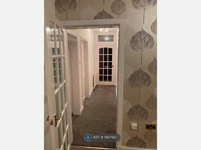 2 Bedroom Flat To Rent In Glenprosen Drive, Dundee, DD3