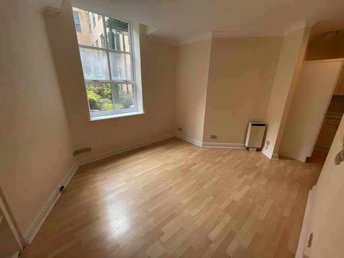 1 Bedroom Apartment To Rent In Whitworth St, Manchester, M1