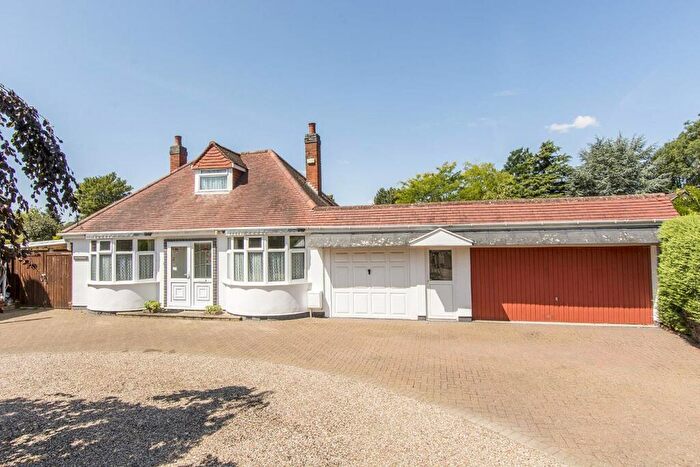 4 Bedroom Detached Bungalow For Sale In Lutterworth Road, Blaby, Leicester, LE8