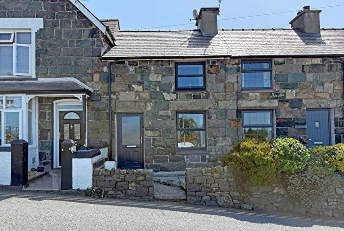 1 Bedroom Terraced House For Sale In Groeslon, Caernarfon, Gwynedd, LL54