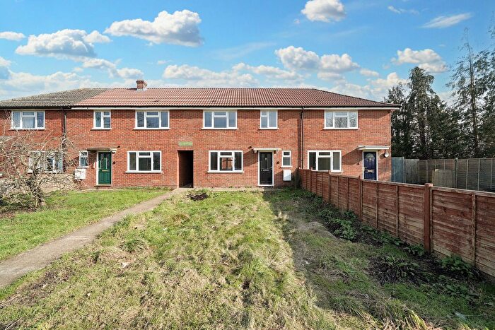3 Bedroom Terraced House For Sale In Sulhamstead, Reading, RG7