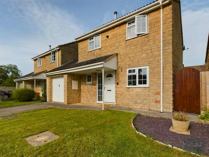3 Bedroom Property To Rent In Deverell Close, Bradford-On-Avon, BA15