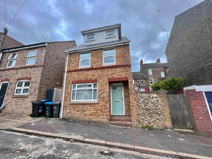 3 Bedroom Detached House To Rent In Avenue Road, Ramsgate, CT11