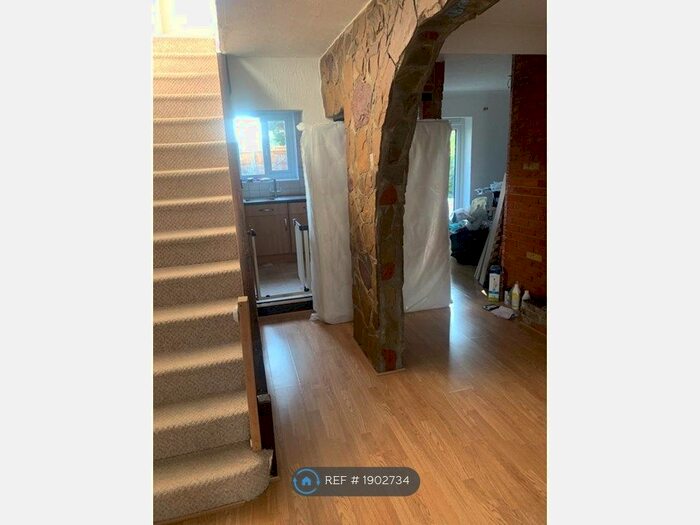 3 Bedroom Terraced House To Rent In Wednesbury Gardens, Romford, RM3