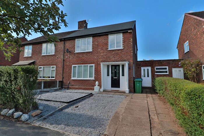 3 Bedroom Semi-Detached House To Rent In Bridge Lane, Appleton, WA4