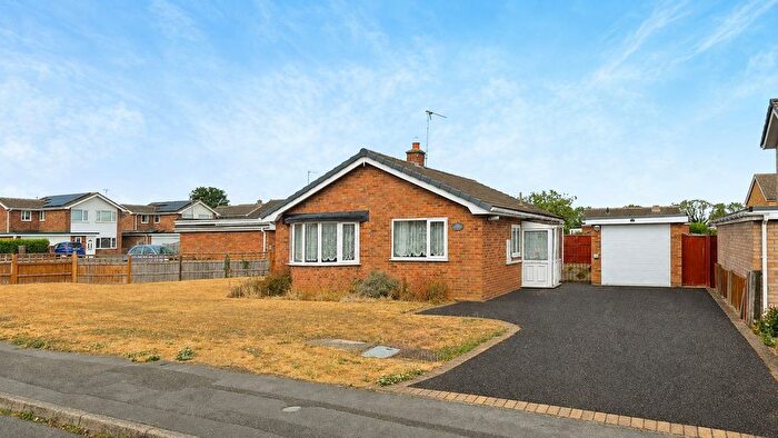 2 Bedroom Detached Bungalow For Sale In Parkfield Road, Ruskington, NG34