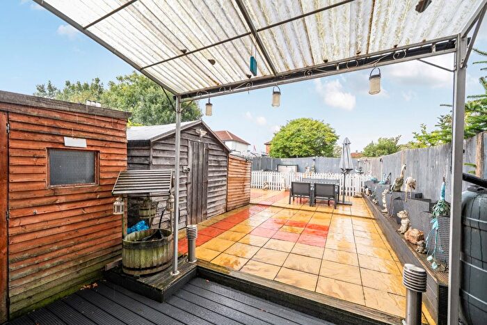 2 Bedroom End Of Terrace House For Sale In Middleton Road, Carshalton, SM5