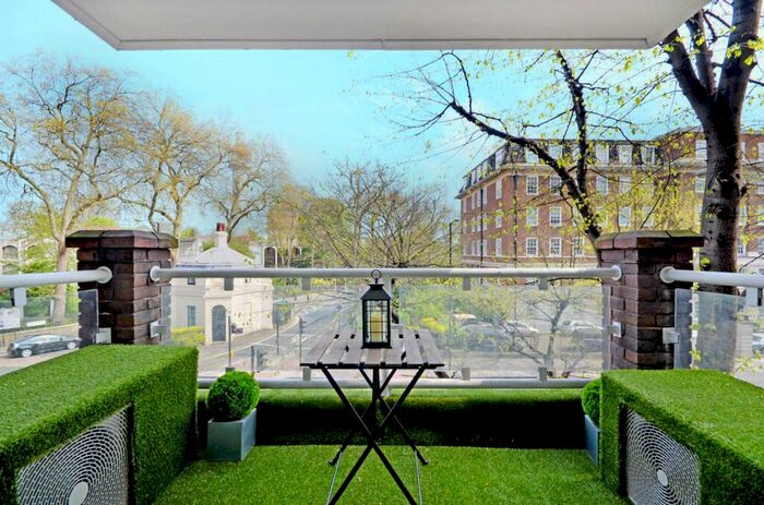 3 Bedroom Flat To Rent In Park Road, St John's Wood, London, NW8