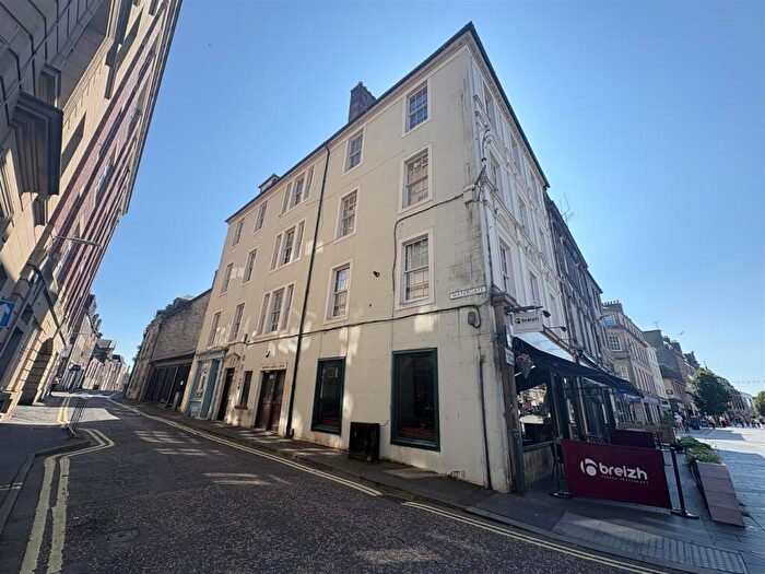 2 Bedroom Flat To Rent In Watergate, Perth, PH1