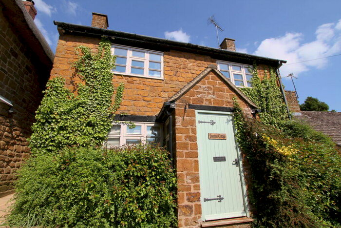 3 Bedroom Cottage To Rent In Main Street, Wroxton, Oxon, OX15