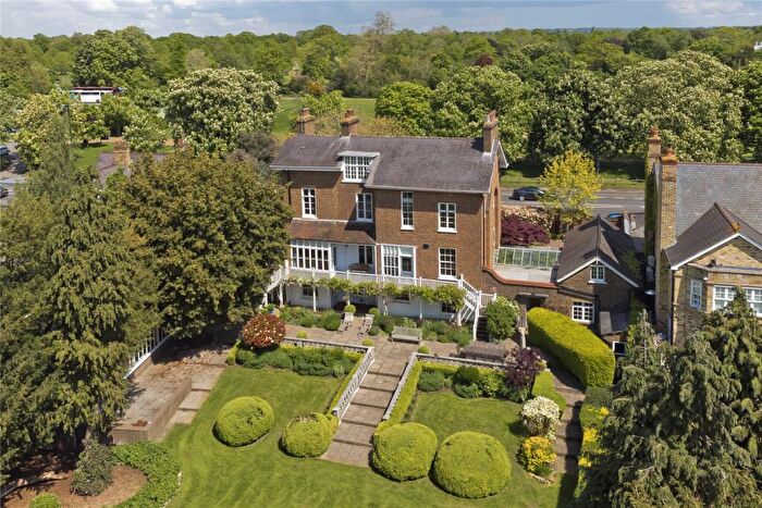 7 Bedroom Detached House To Rent In Hampton Court Road, East Molesey, Surrey, KT8