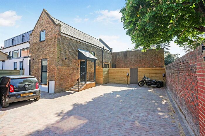 3 Bedroom Semi Detached House For Sale In High Street, Ewell, Epsom, KT17