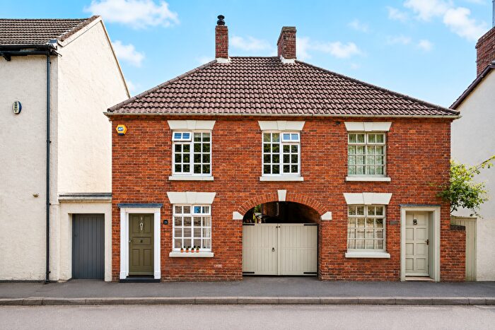 3 Bedroom Semi-Detached House For Sale In High Street, Welford, Northampton, NN6