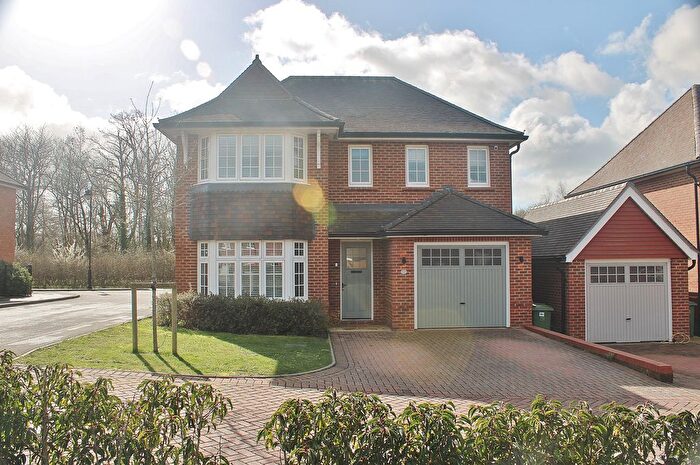 3 Bedroom Detached House For Sale In Churchill Close, Berewood, PO7