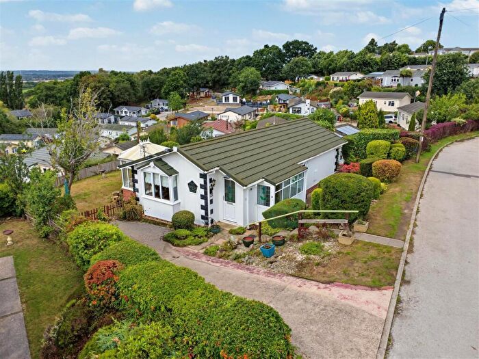 2 Bedroom Park Home For Sale In Sharpes Way Killarney Park, Nottingham, NG6