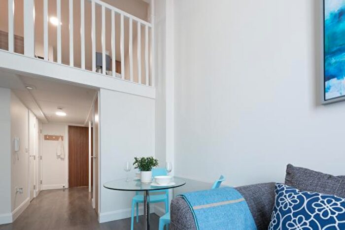 Studio To Rent In St. Johns Road, Leeds, West Yorkshire, LS3