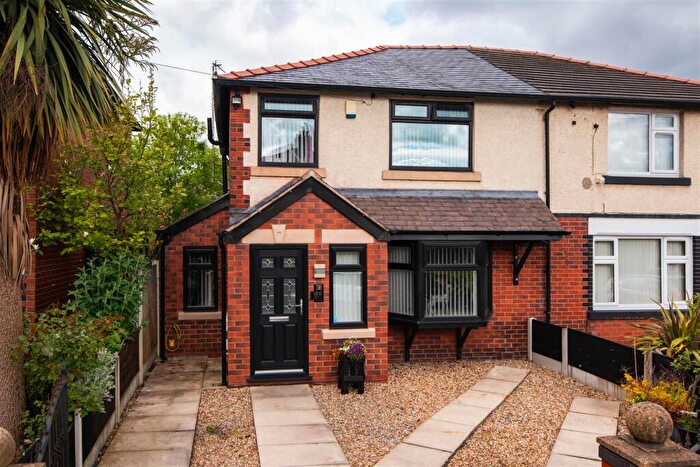 4 Bedroom Semi-Detached House For Sale In Stewart Avenue, Farnworth, Bolton, BL4
