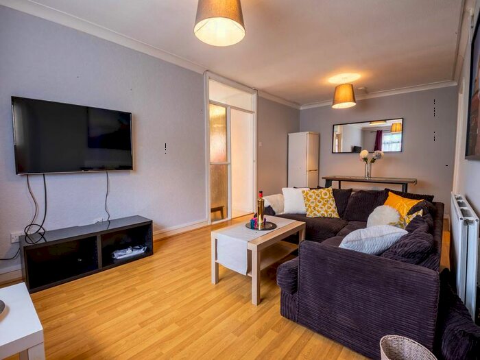 6 Bedroom Property To Rent In Ulcombe Gardens, Canterbury, Kent, CT2