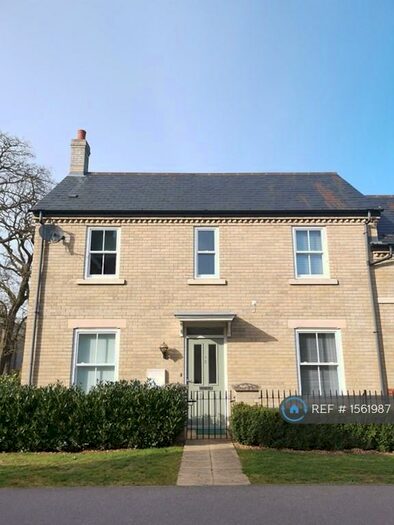 2 Bedroom Maisonette To Rent In Gaskell Place, Stotfold, Hitchin, SG5