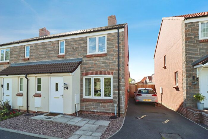 3 Bedroom Semi-Detached House For Sale In Burdock Way, Emersons Green, Bristol, BS16